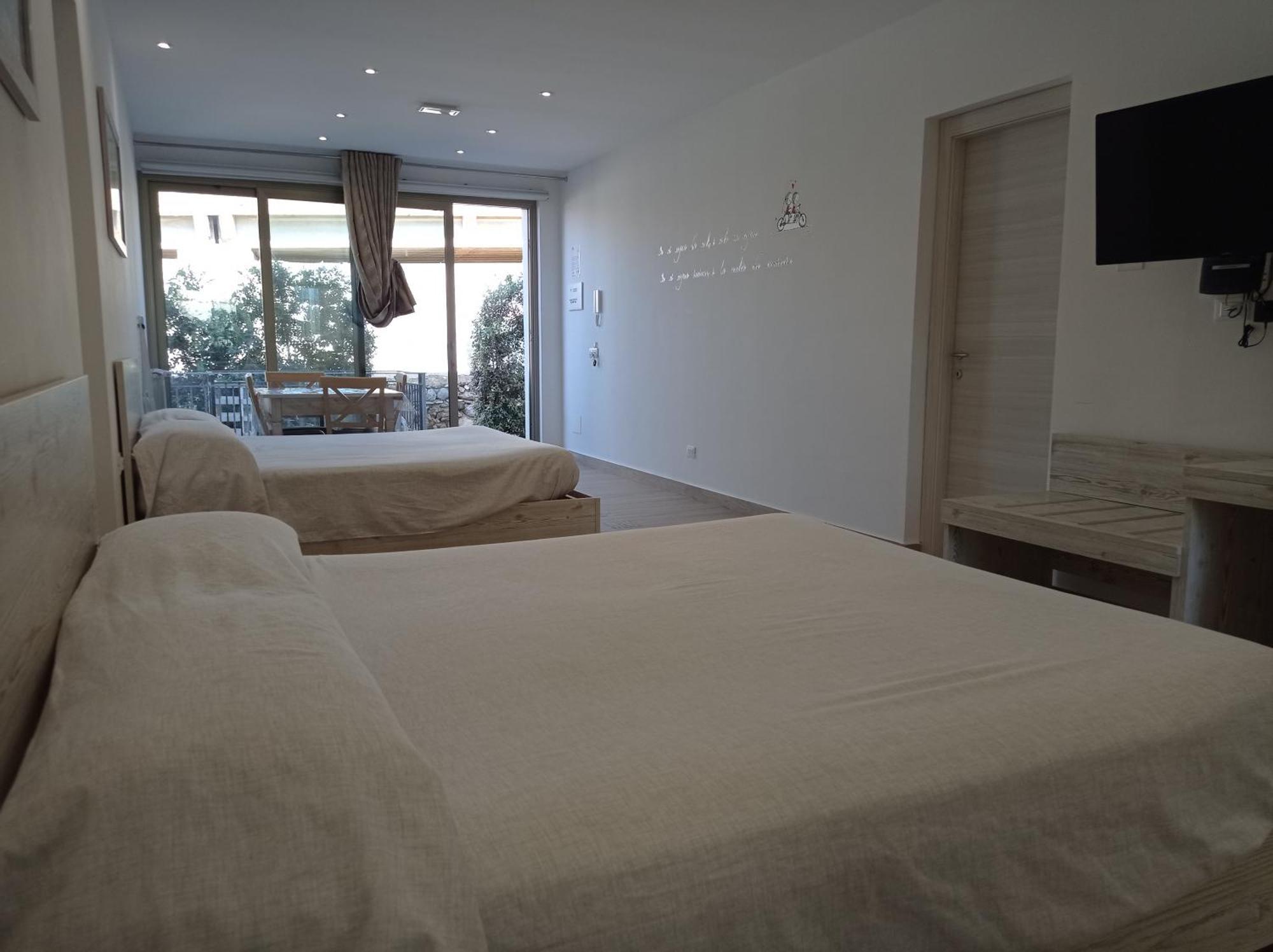 Sicily Rooms Appartamenti Carini Bilik gambar